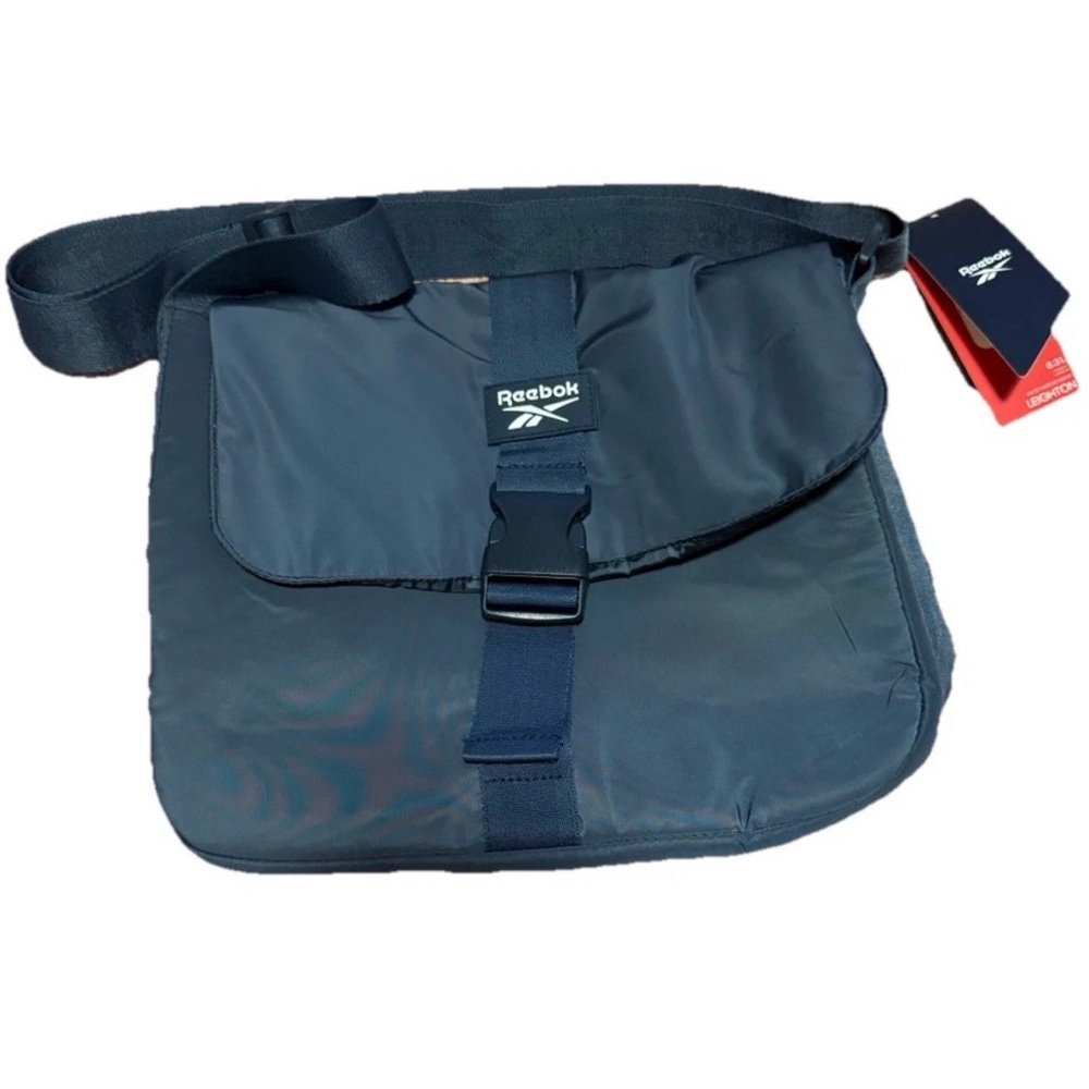 Reebok Crossbody Bag Black NWT Buckle Zipper Adjustable Strap Lightweight